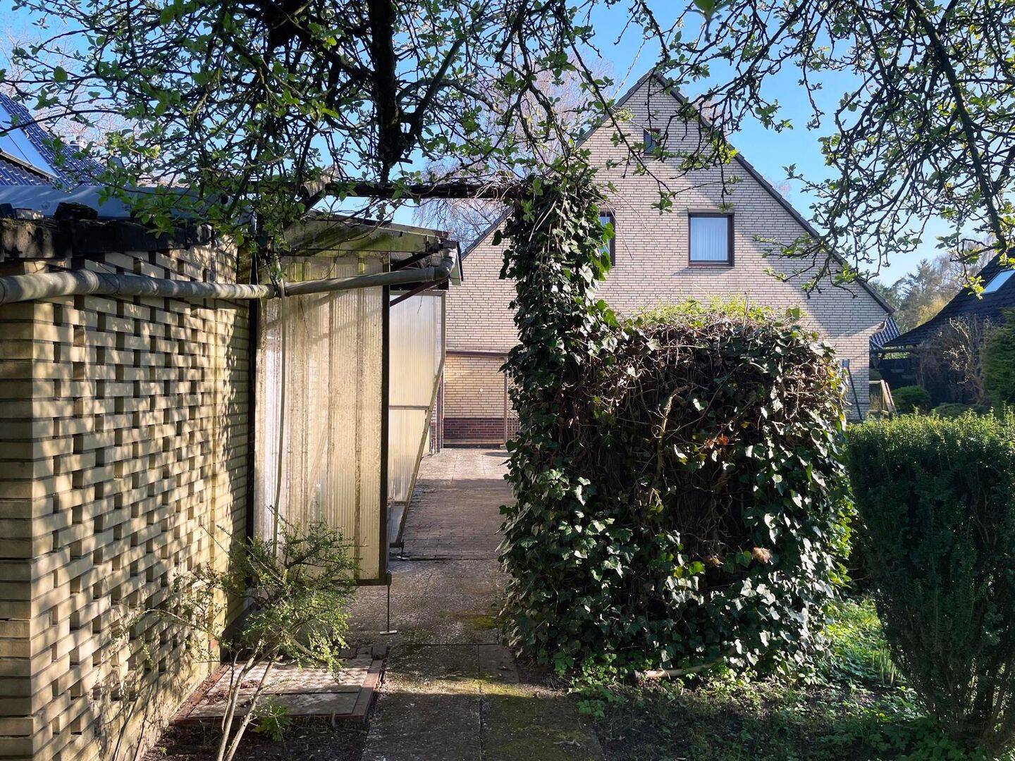 Familienidyll: grundsolide, schöner Garten, guter Preis, 25436 Tornesch
