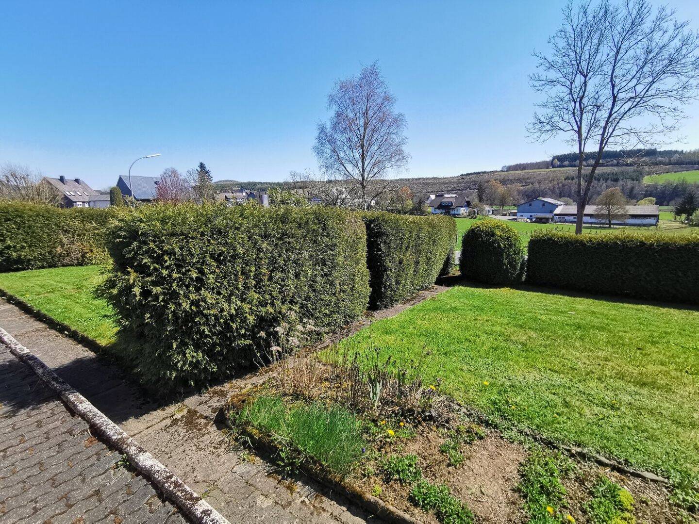Ihr neues Zuhause: Wohnglück garantiert – gemütliches Zweifamilienhaus mit viel Charme und sonnigem Ambiente, 57319 Bad Berleburg