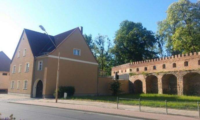 Gemütliche DG Wohnung mit Klimaanlage und Einbauküche, 39261 Zerbst/Anhalt