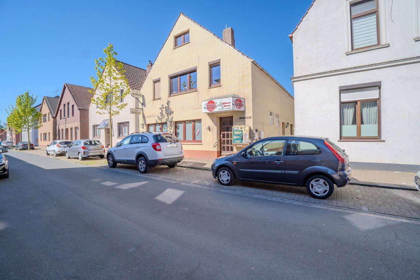 Ehemaliges Wohn- und Geschäftshaus mit Entwicklungspotenzial und attraktiven Mieteinnahmen, 26954 Nordenham