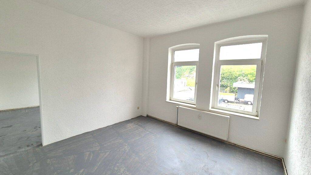 Attraktives, modernisiertes 3-Familienhaus mit Gewerbeeinheit und Doppelgarage in Iserlohn, 58644 Iserlohn