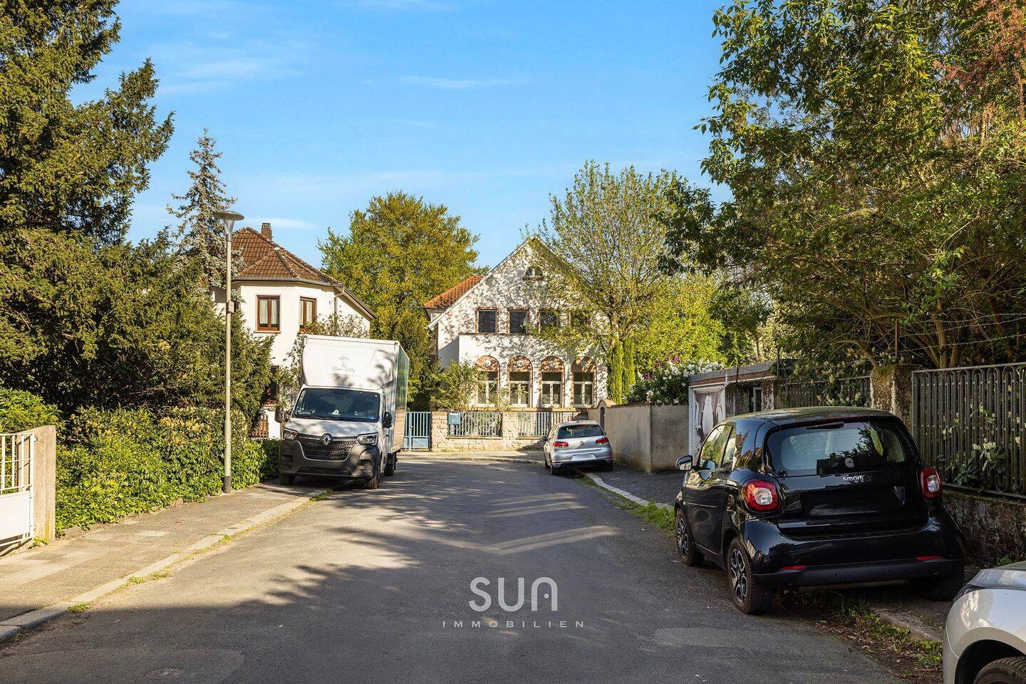 GRUNDSTÜCK im VILLENVIERTEL mit Bestandsvilla sowie Baureserve und Baugenehmigung für DHH oder EFH, 63069 Offenbach am Main (Lauterborn Offenbach am Main Rosenhöhe)