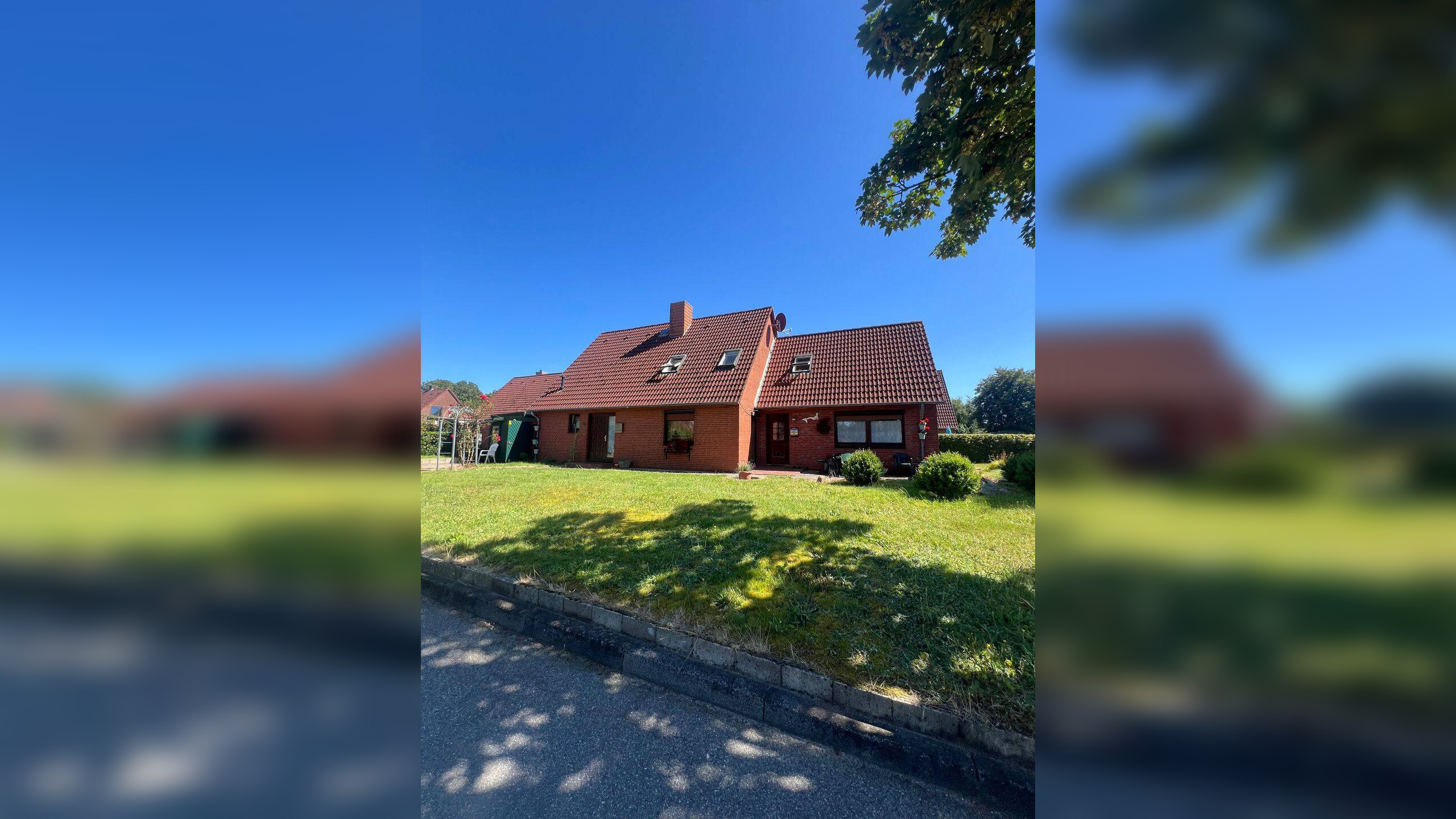 Behinderten gerechtes Einfamilienhaus 5 Zimmer Central in Husum, 25813 Husum