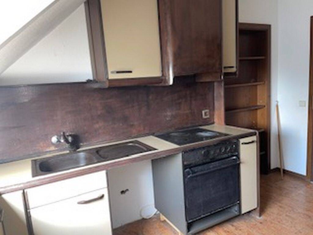 Großzügige 5-Zi-Dachgeschoss-Wohnung auf ca. 120m² Wohnfläche in einem Wohn- u. Geschäftshaus!, 56244 Sessenhausen