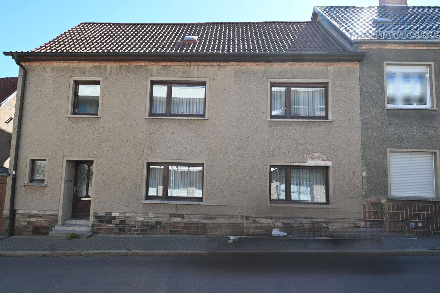 Platz für die ganze Familie – Zweifamilienhaus zentral und ruhig gelegen, 39288 Burg