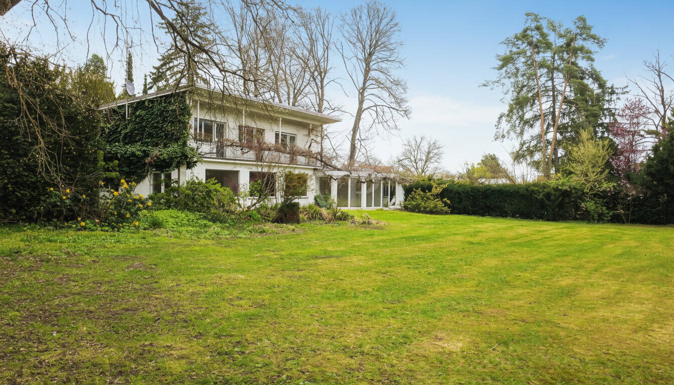 VON POLL | Charmante Architektenvilla inmitten eines parkähnlichen Gartens, 90768 Fürth