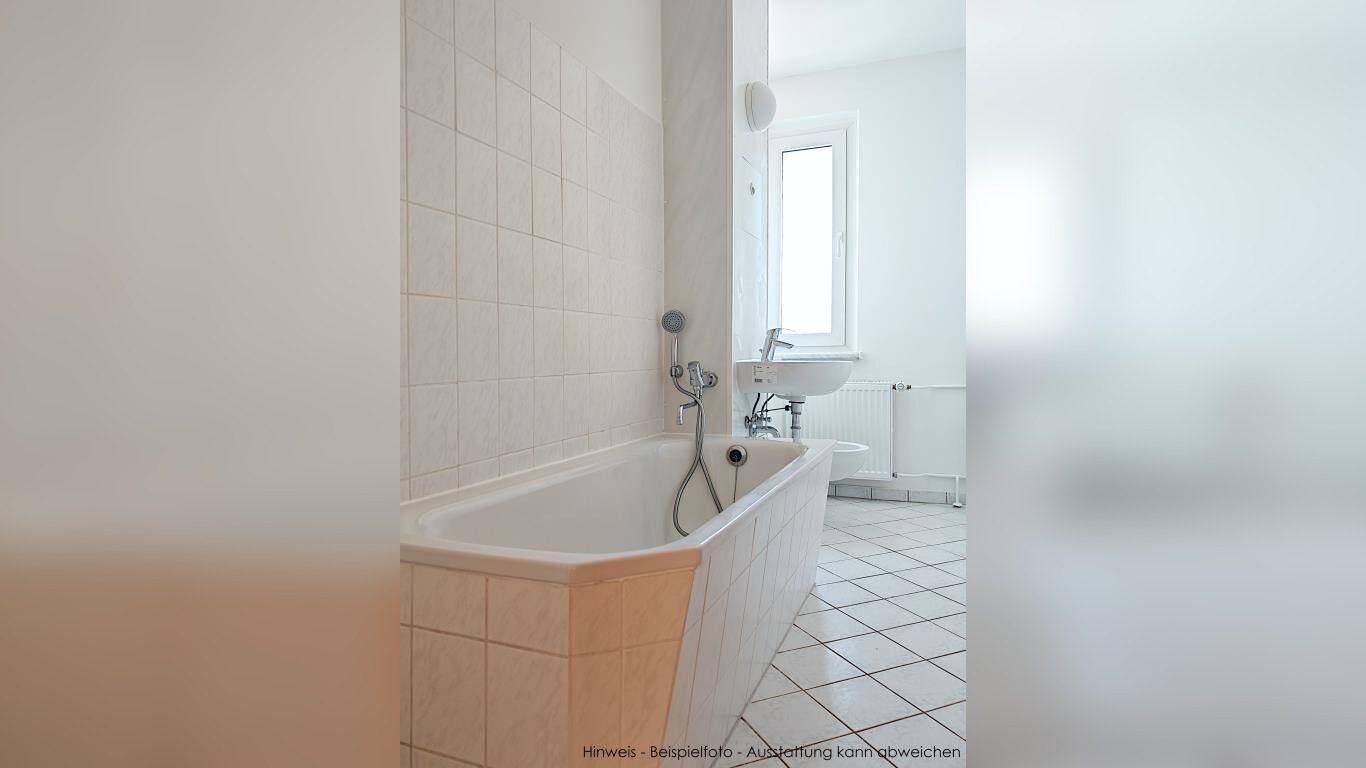 Bezugsfertige 3-Raumwohnung mit Balkon, 2977 Hoyerswerda