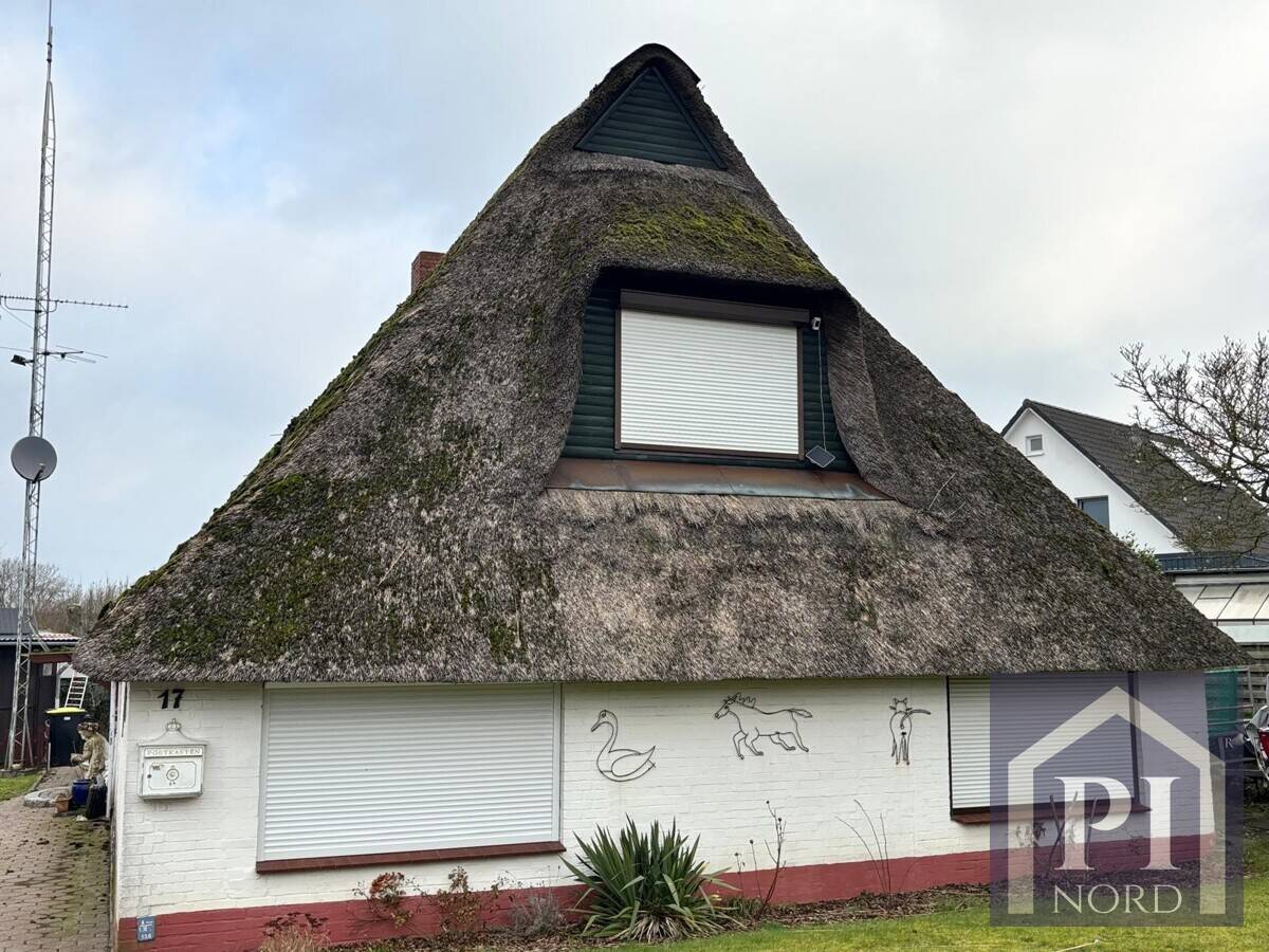 Handwerkerhaus nahe dem Schülldorfer See – charmantes Reetdachhaus mit Entwicklungspotenzial, 24790 Haßmoor