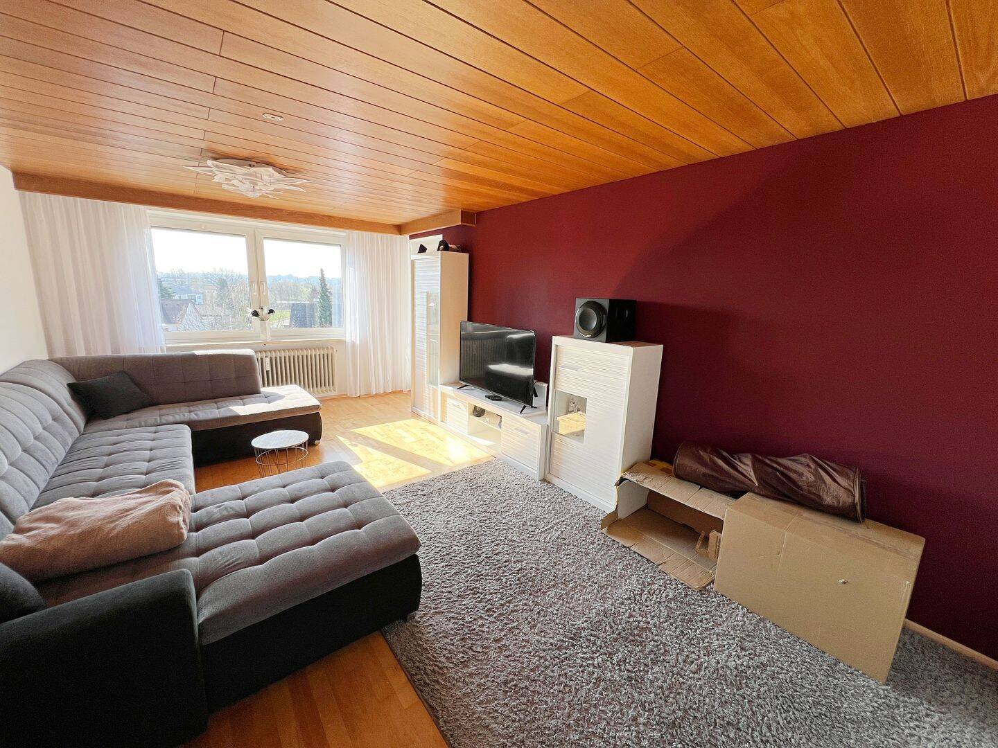 Citynah & entspannt: 3,5-Zimmer-Wohnung mit Aussicht und Tiefgarage, 84032 Landshut (Industriegebiet Wolfgang)