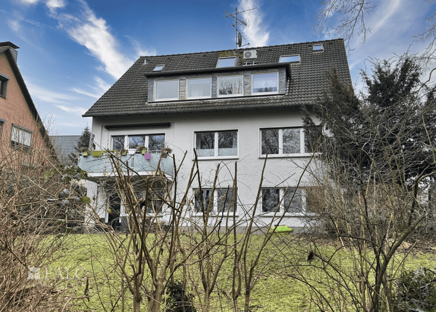 Gemütliche Einzimmer-Dachgeschosswohnung in ruhiger Lage von Überruhr-Hinsel, 45277 Essen (Überruhr-Hinsel Überruhr-Holthausen)