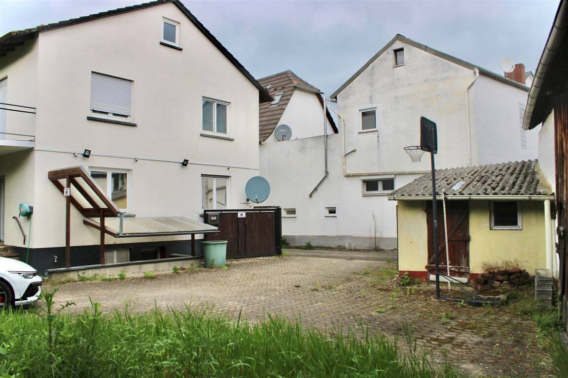 Vielseitiges EFH mit Ausbaureserve, Scheune & großem Potenzial in zentraler Lage von Biblis, 68647 Biblis