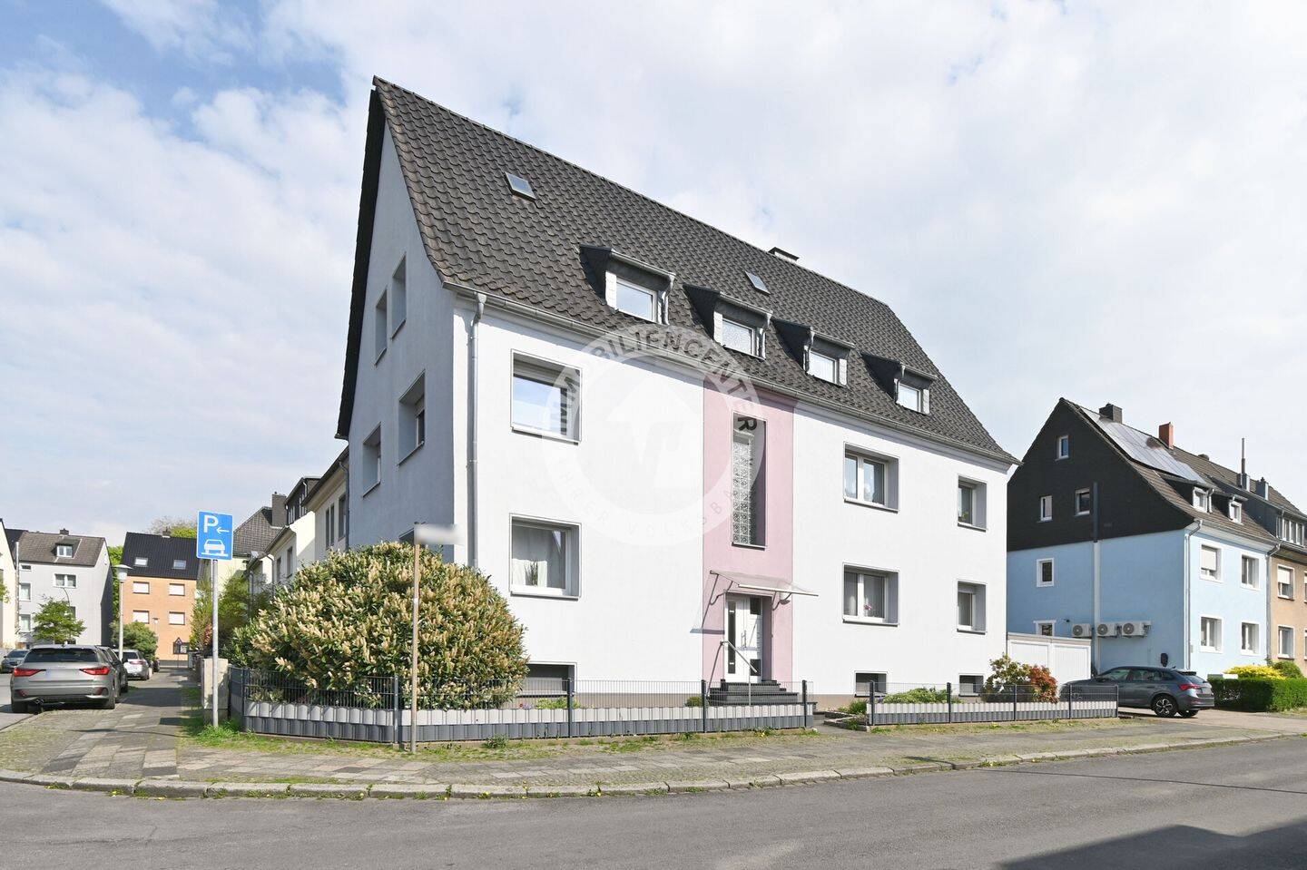 Investitionschance: Top gepflegtes Mehrfamilienhaus mit Garagen in ruhiger Lage, 59067 Hamm