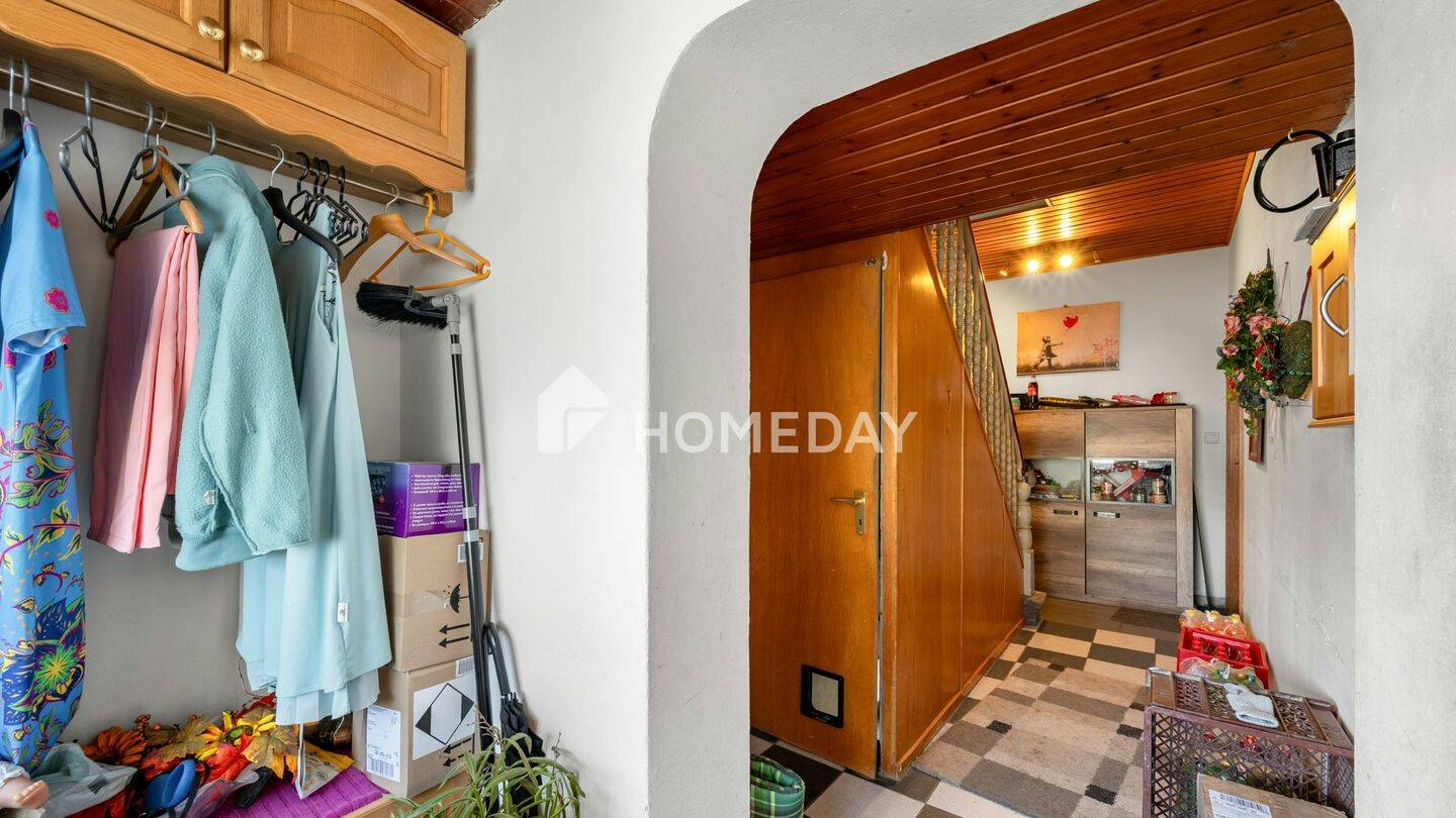 Attraktives Zweifamilienhaus mit Garten, Vermietungspotenzial und vielseitigen Nutzungsmöglichkeiten, 32051 Herford