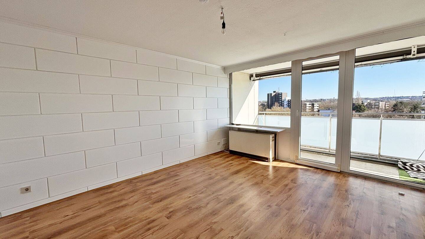 Wohnen mit Fernsicht – 3,5-Zimmer-Wohnung mit Balkon in Überruhr, 45277 Essen (Überruhr-Hinsel Überruhr-Holthausen)