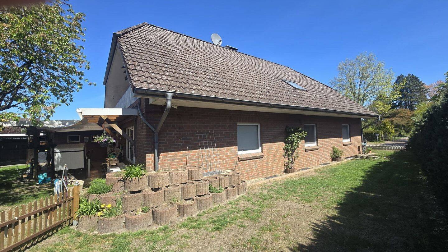 Teilvermietetes Zweifamilienhaus mit Doppelgarage, 29649 Wietzendorf