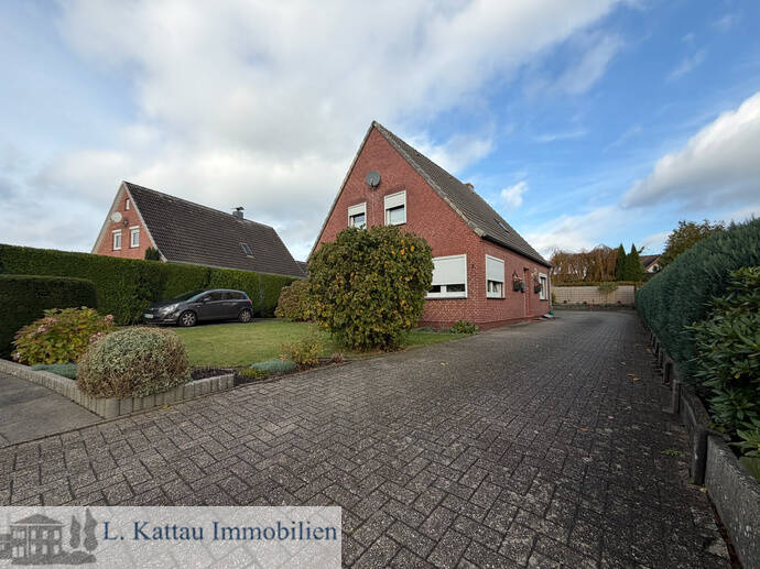 G 29 GNARRENBURG- gepflegtes 1-2 Familienhaus mit Doppel-Carport in ruhiger Lage-, 27442 Gnarrenburg
