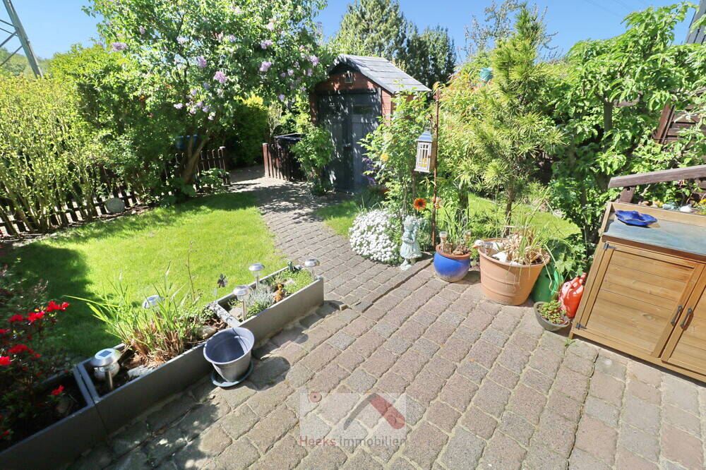 familienfreundlich und ruhig gelegen: 5,5 Zimmer mit Terrasse u Balkon in GE-Feldmark, 45883 Gelsenkirchen (Feldmark Heßler)