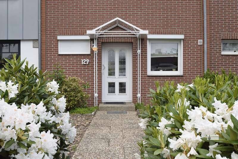 Solides Reihenmittelhaus Ideal für Familie mit 4 Personen auch für Home Office +EBK +Garage +Garten – 28277 Bremen – Bild 1 von 2