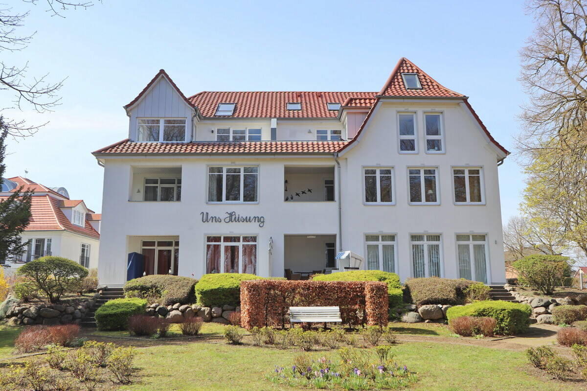UNS HÜSUNG – Tolle Ferienwohnung mit Terrasse und Stellplatz in Boltenhagen, 23946 Boltenhagen