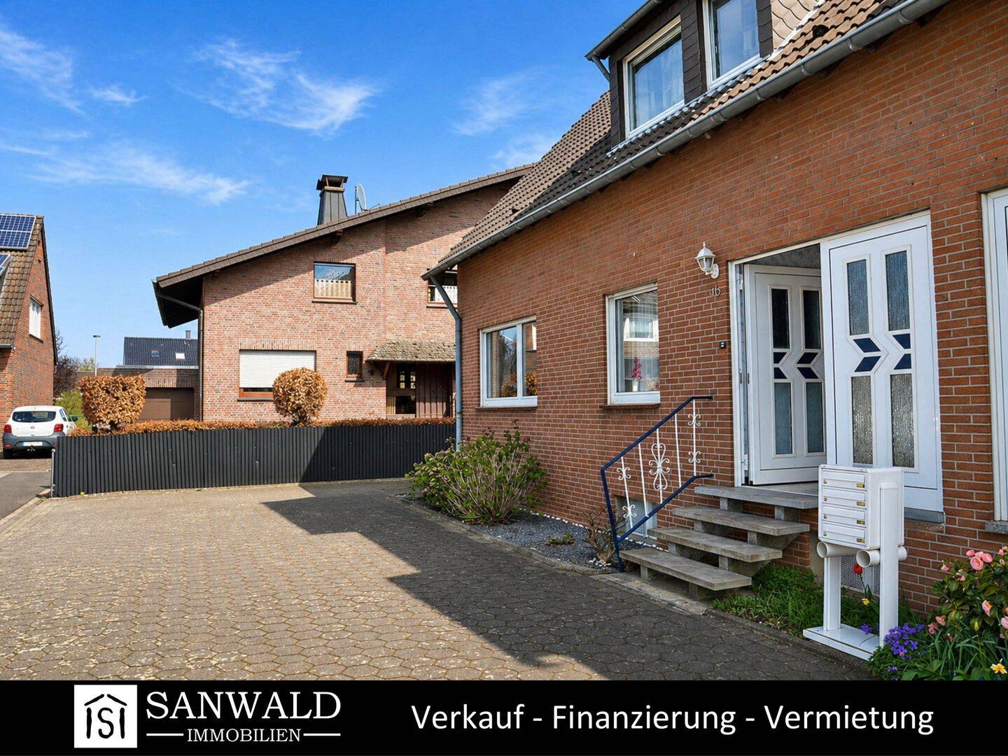 Charmantes Zweifamilienhaus mit Garten und Garage in beliebter Wohnlage, 41836 Hückelhoven