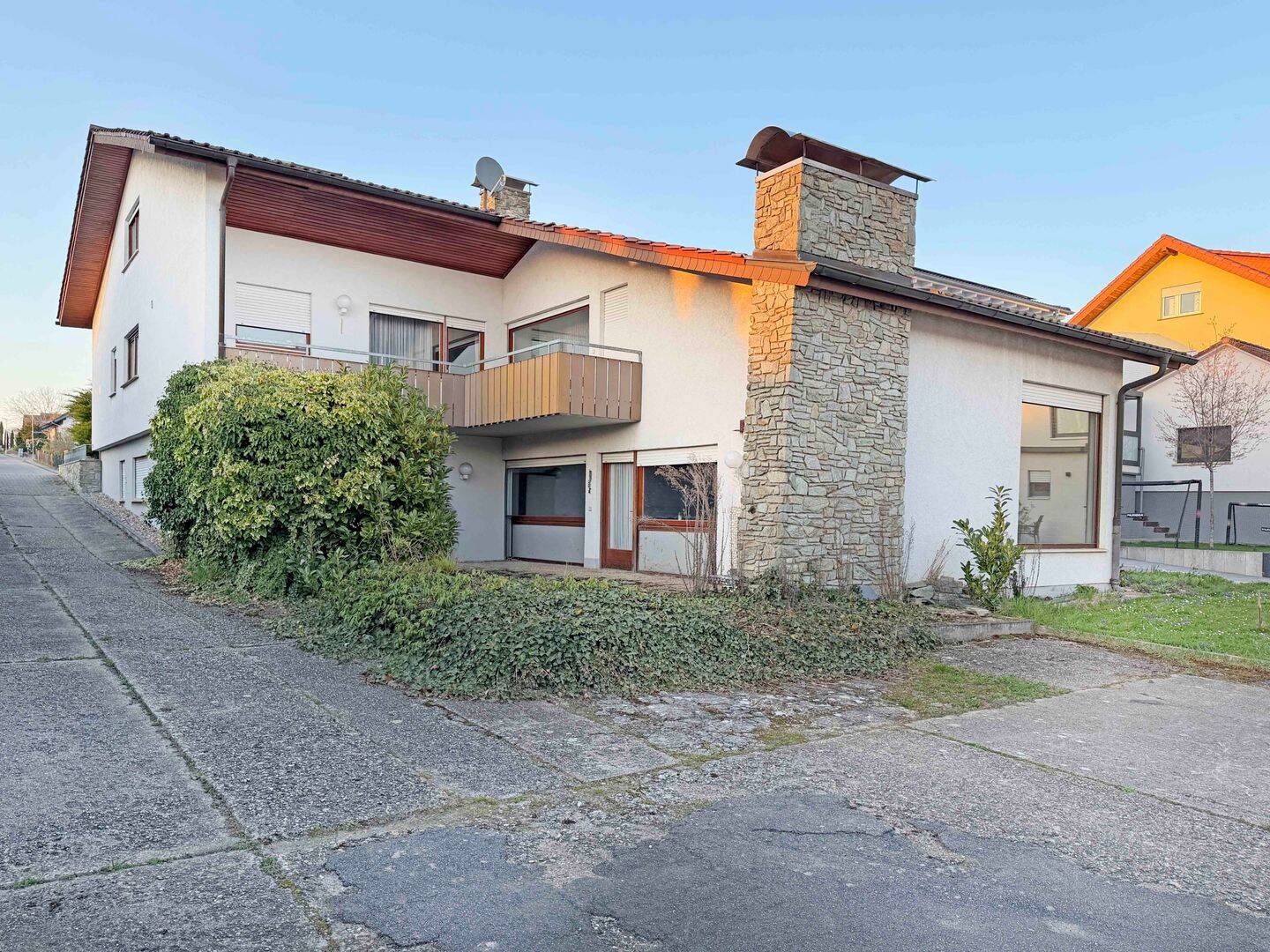 Großzügiges, repräsentatives, freistehendes EFH in zentraler Lage von Mühlhausen-Rettigheim, 69242 Mühlhausen