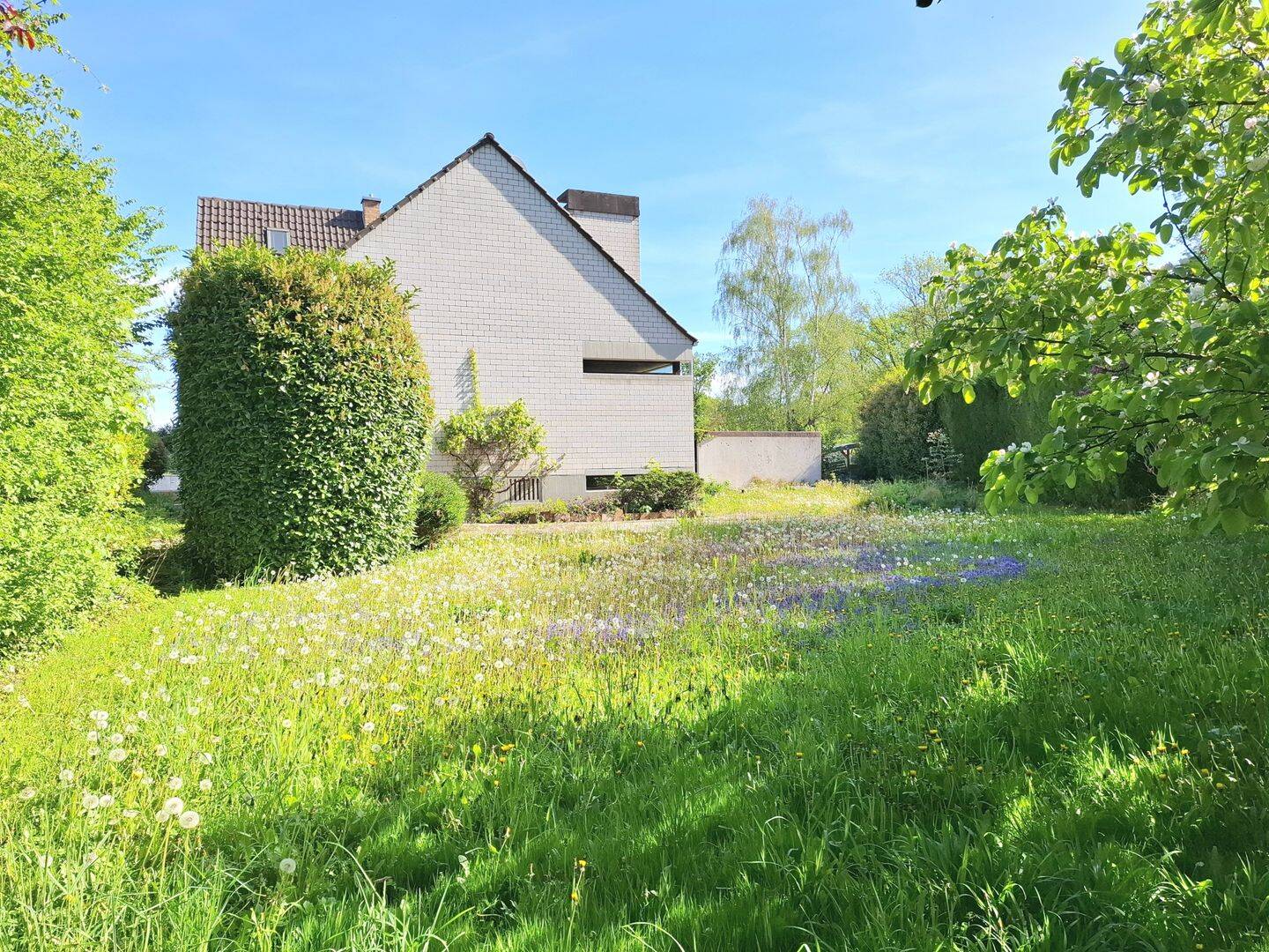 Großzügiges Ein-/Zweifamilienhaus mit großem Grundstück, Garten & viel Potenzial in ruhiger Lage, 67122 Altrip