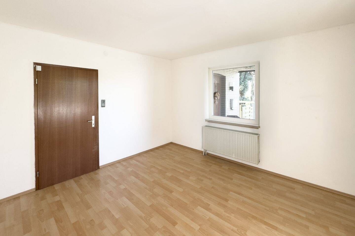 Viel Platz für die Familie – 7-Zimmer-Haus mit Garagen und Carport, 38518 Gifhorn