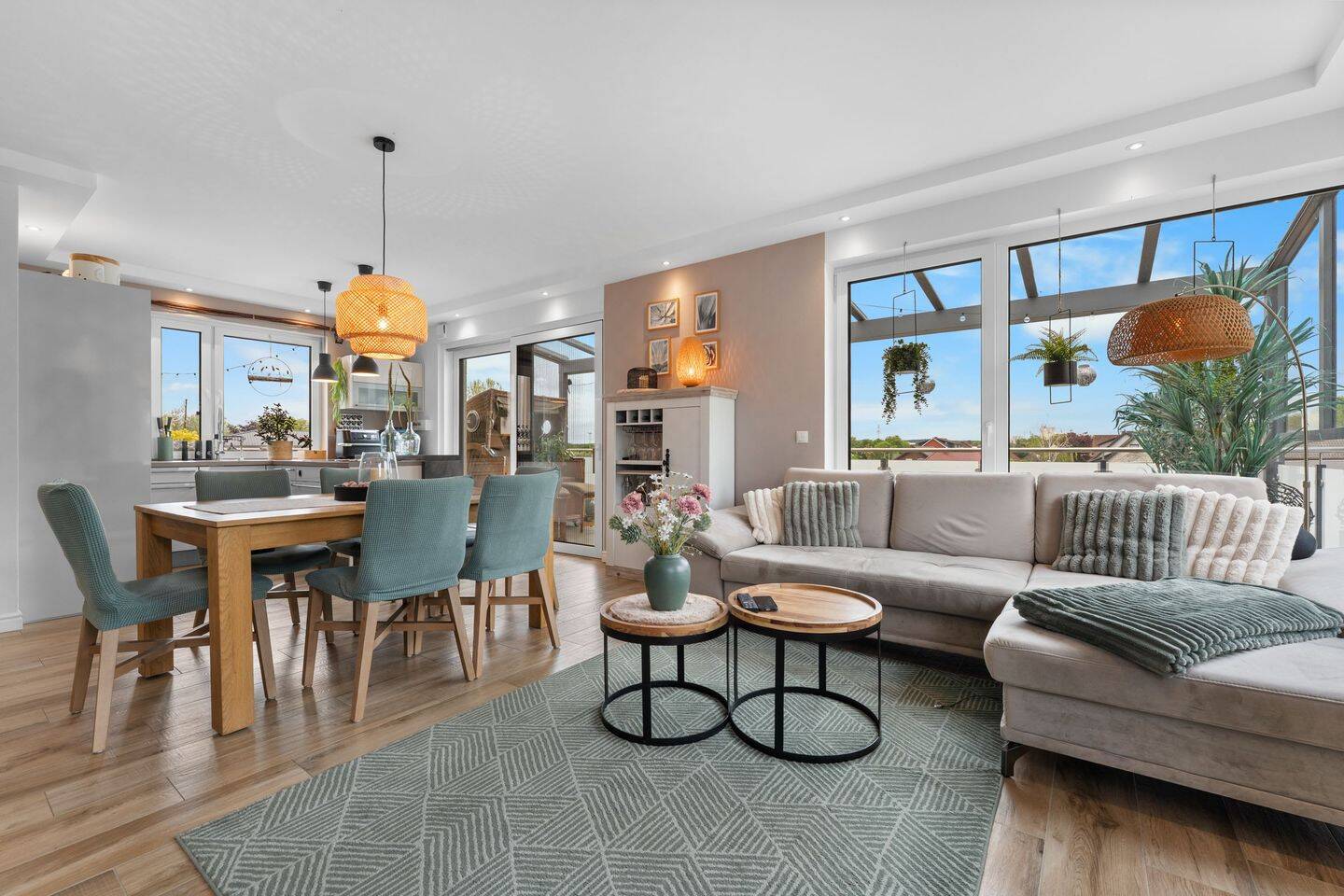 Schöner Wohnen über den Dächern Holdorfs: KfW-55-Penthouse in zentraler Lage, 49451 Holdorf