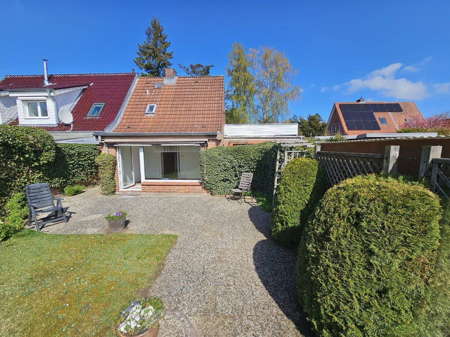 Freies Reihenendhaus in bester Lage – bereit für neue Ideen!, 23879 Mölln