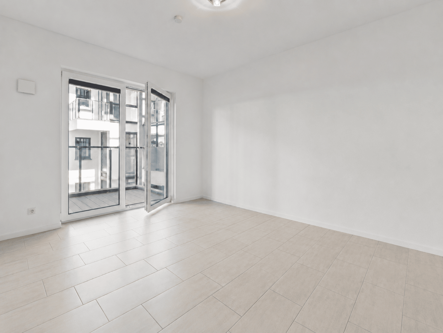 Hochwertige Eigentumswohnung in Warnemünde – 101 m² Wohnkomfort mit Wintergarten & Balkon, 18119 Rostock (Diedrichshagen Hohe Düne Seebad Warnemünde)