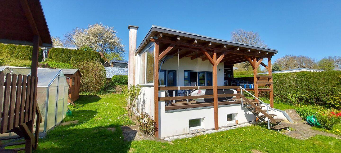 Wohnbungalow auf Eigentumsland mit Bootssteg/Bootshausnutzung direkt am Hohen Sprenzer See zu verk., 18299 Hohen Sprenz