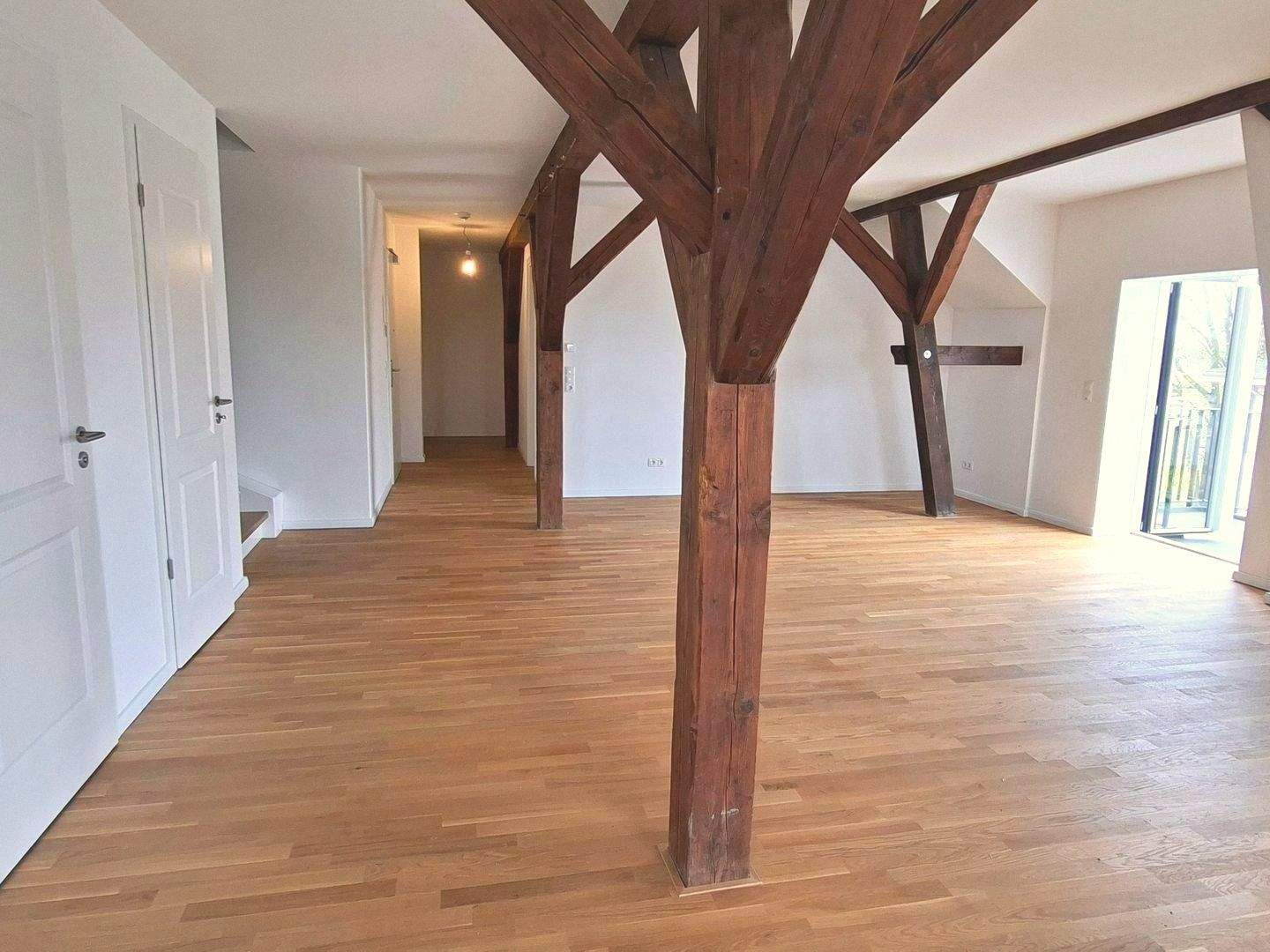 Wohnen über zwei Ebenen – charmante 3-Zimmer-Maisonettewohnung, 25355 Barmstedt