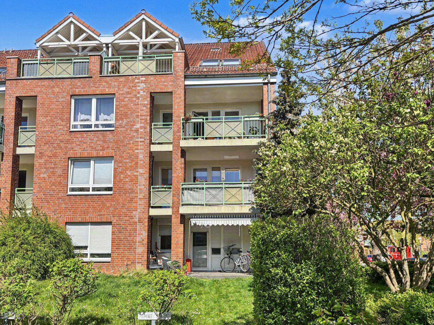 Gut ausgestattete Dachgeschosswohnung mit Dachterrasse und Stellplatz in zentraler Lage von Gehrden, 30989 Gehrden