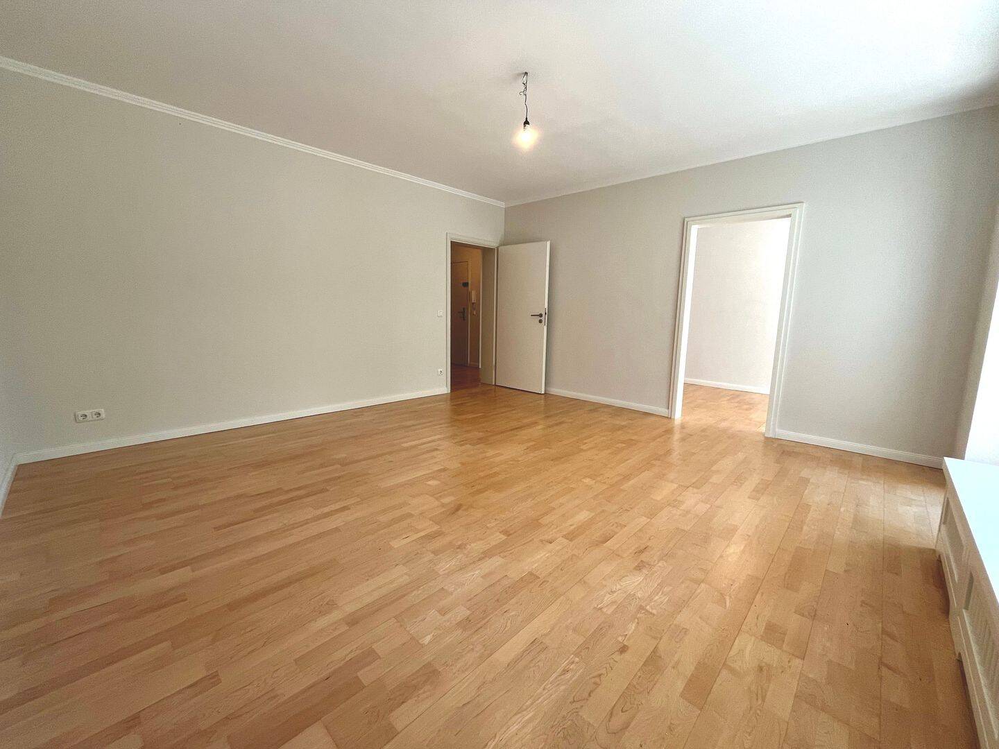Stadtleben trifft auf Gartenidylle: 3 Zimmer in absolut ruhiger Lage – 22299 Hamburg – Vorschaubild 3