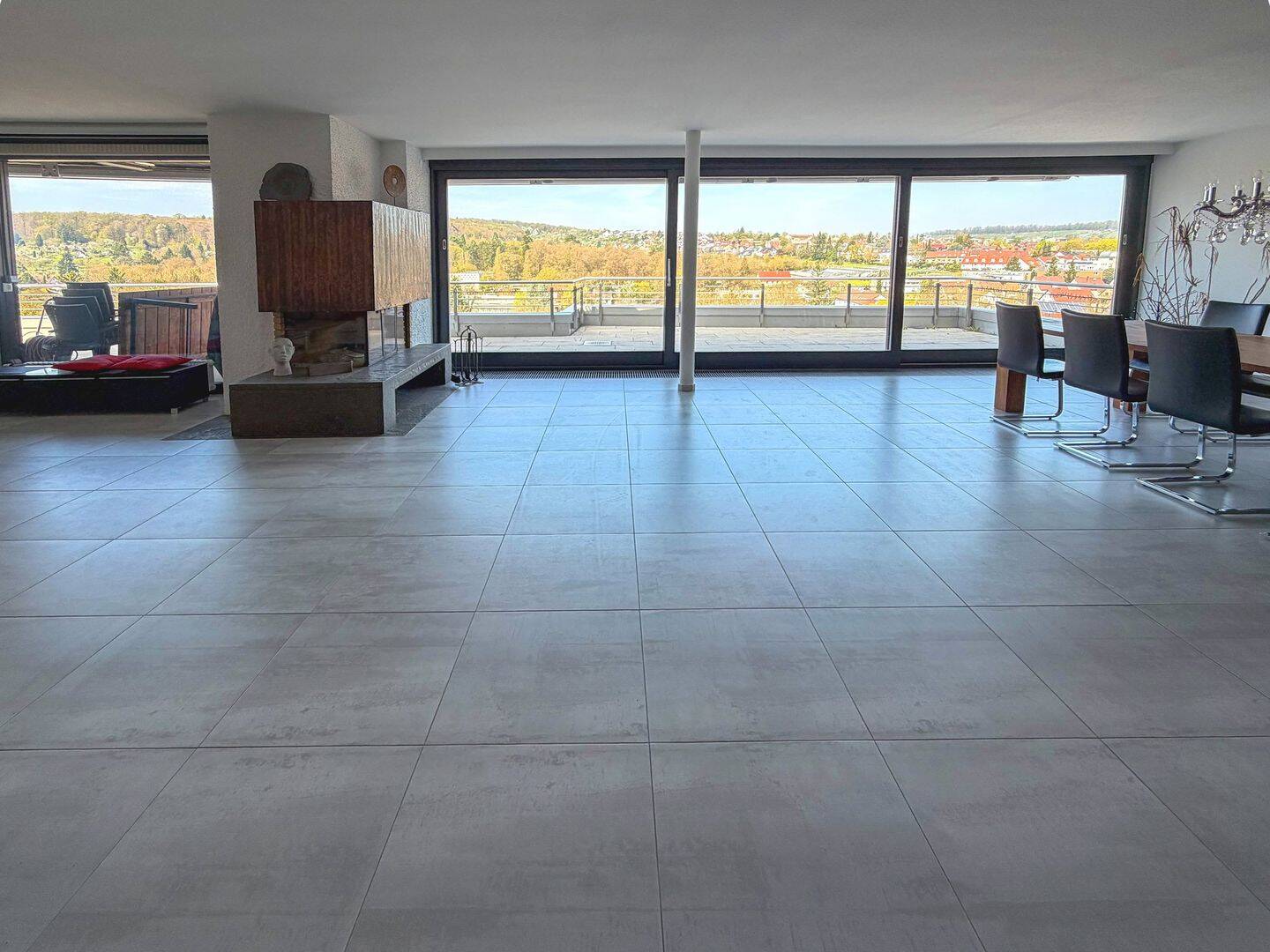 Liebhaberobjekt mit Haus-im-Haus-Charakter, 70469 Stuttgart (Feuerbach Zuffenhausen)