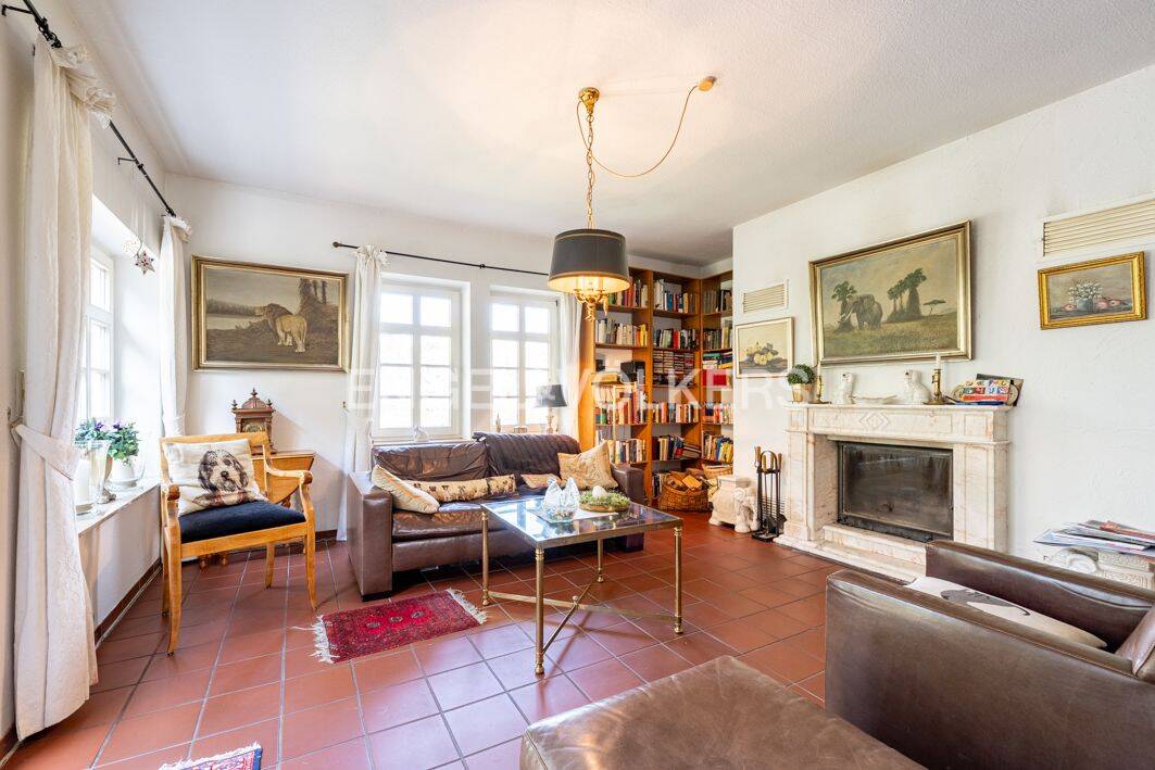 Einzigartiges Wohnhaus mit privatem See, Ruhe und Weitblick, 26605 Aurich
