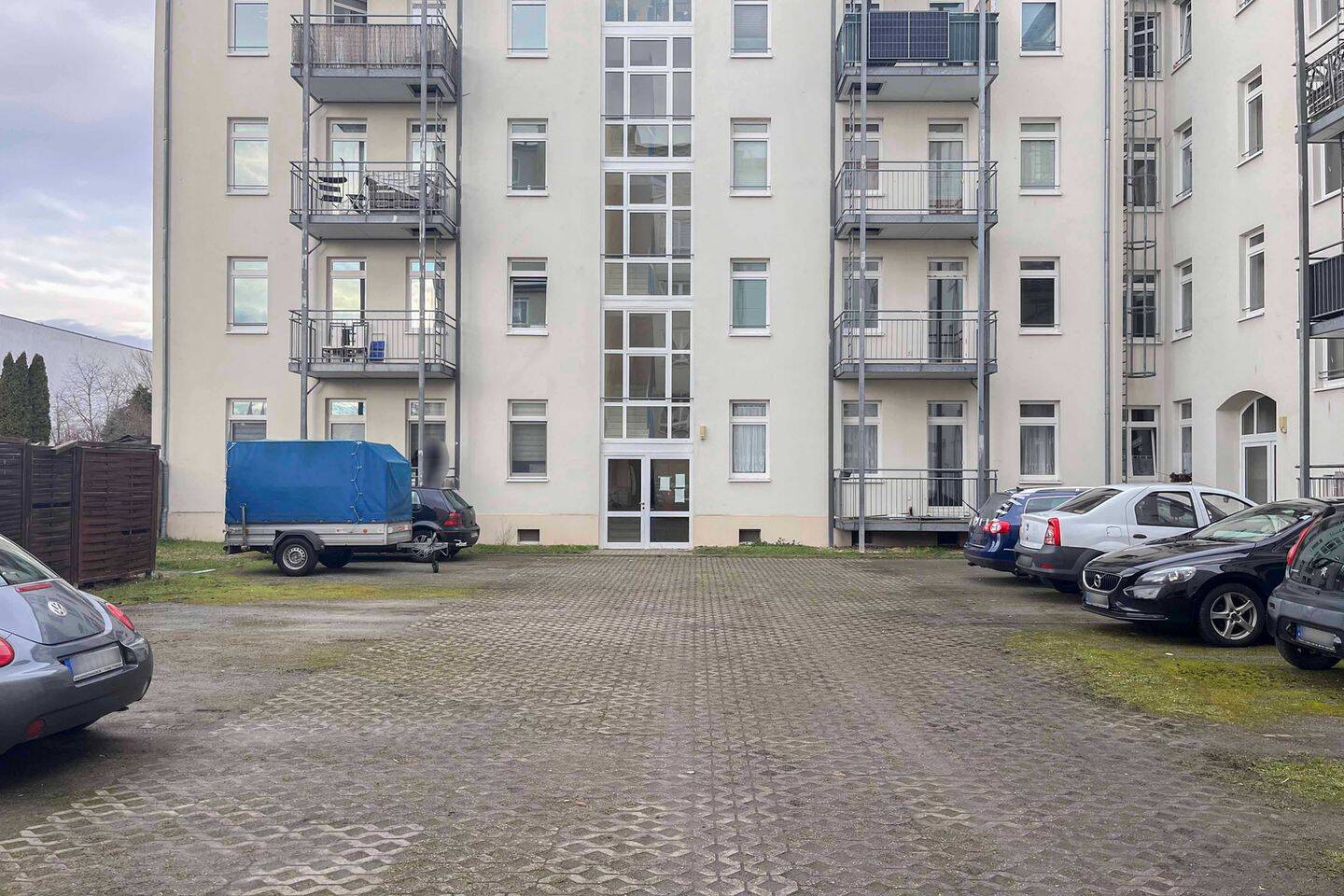 image-72718364