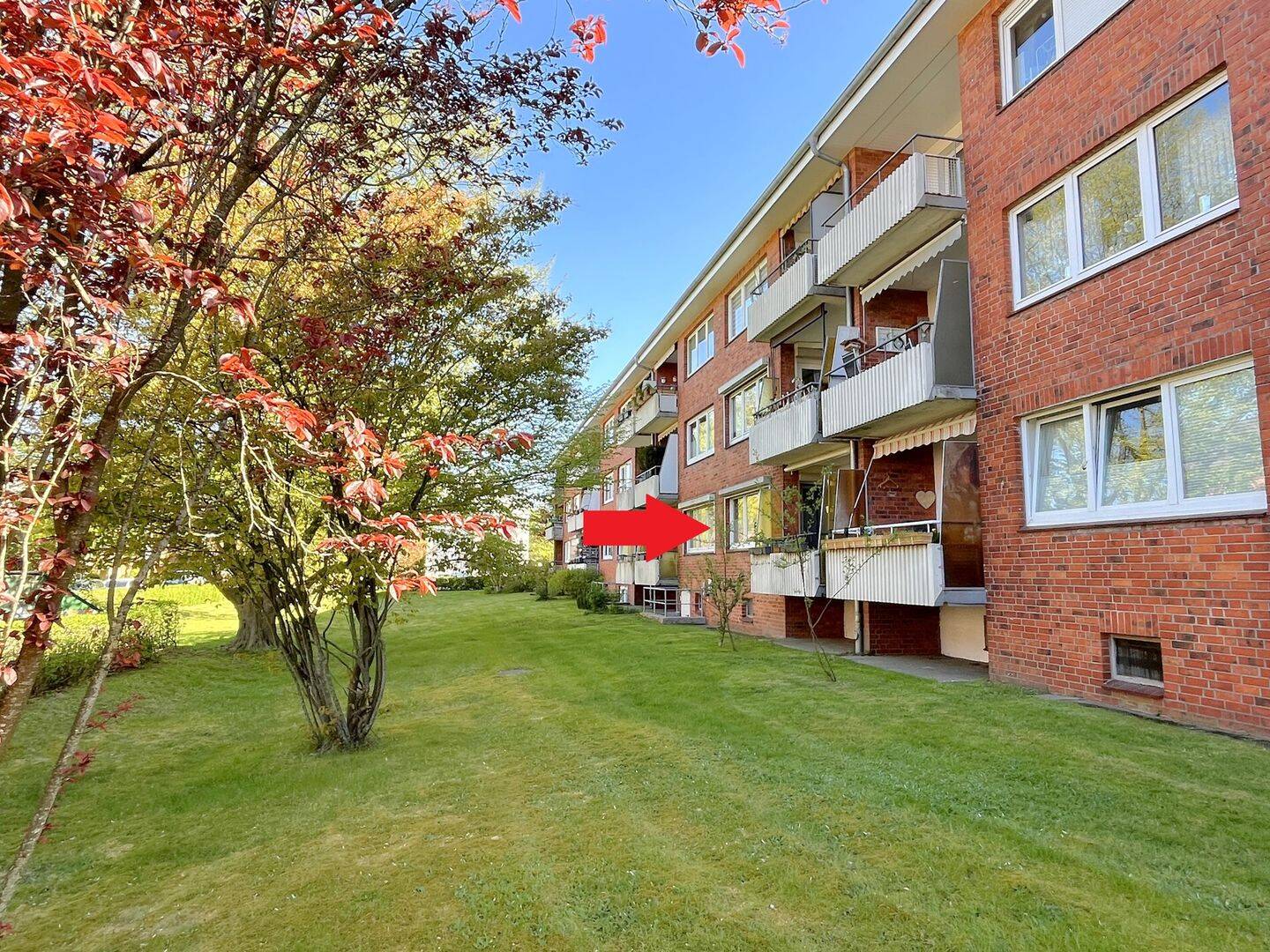 Zum Verkauf: Vermietete 3-Zimmer-Hochparterre-Wohnung mit Loggia, 25524 Itzehoe