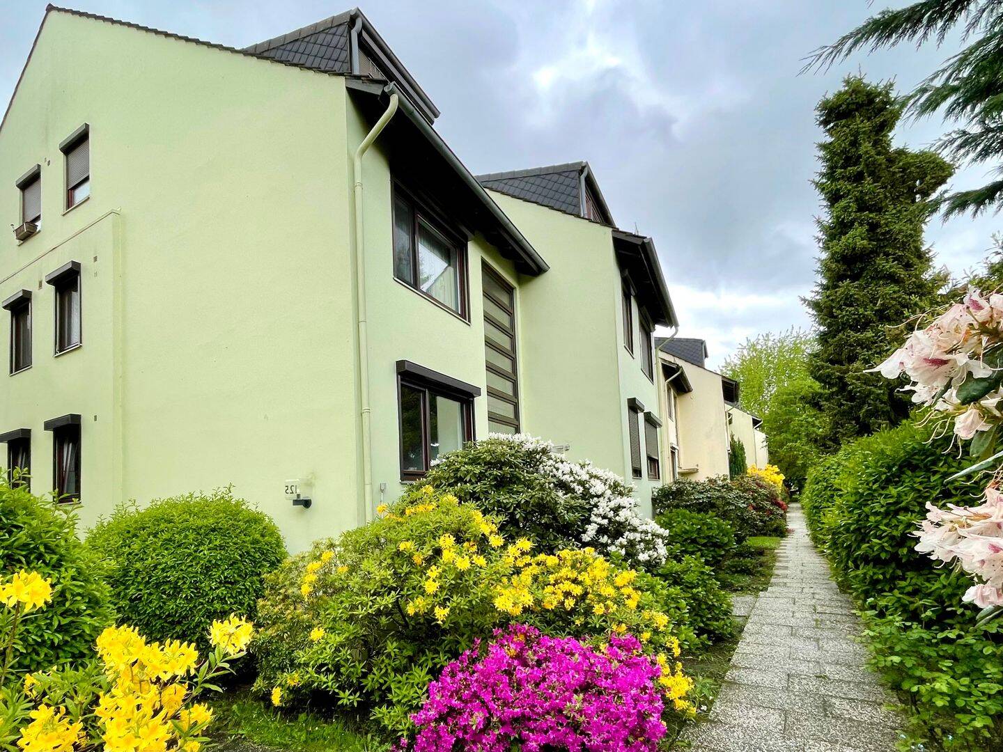 Hemelingen / Attraktive 3-Zimmer Wohnung in guter Lage mit PKW-Stellplatz, 28309 Bremen (Hemelingen Sebaldsbrück)