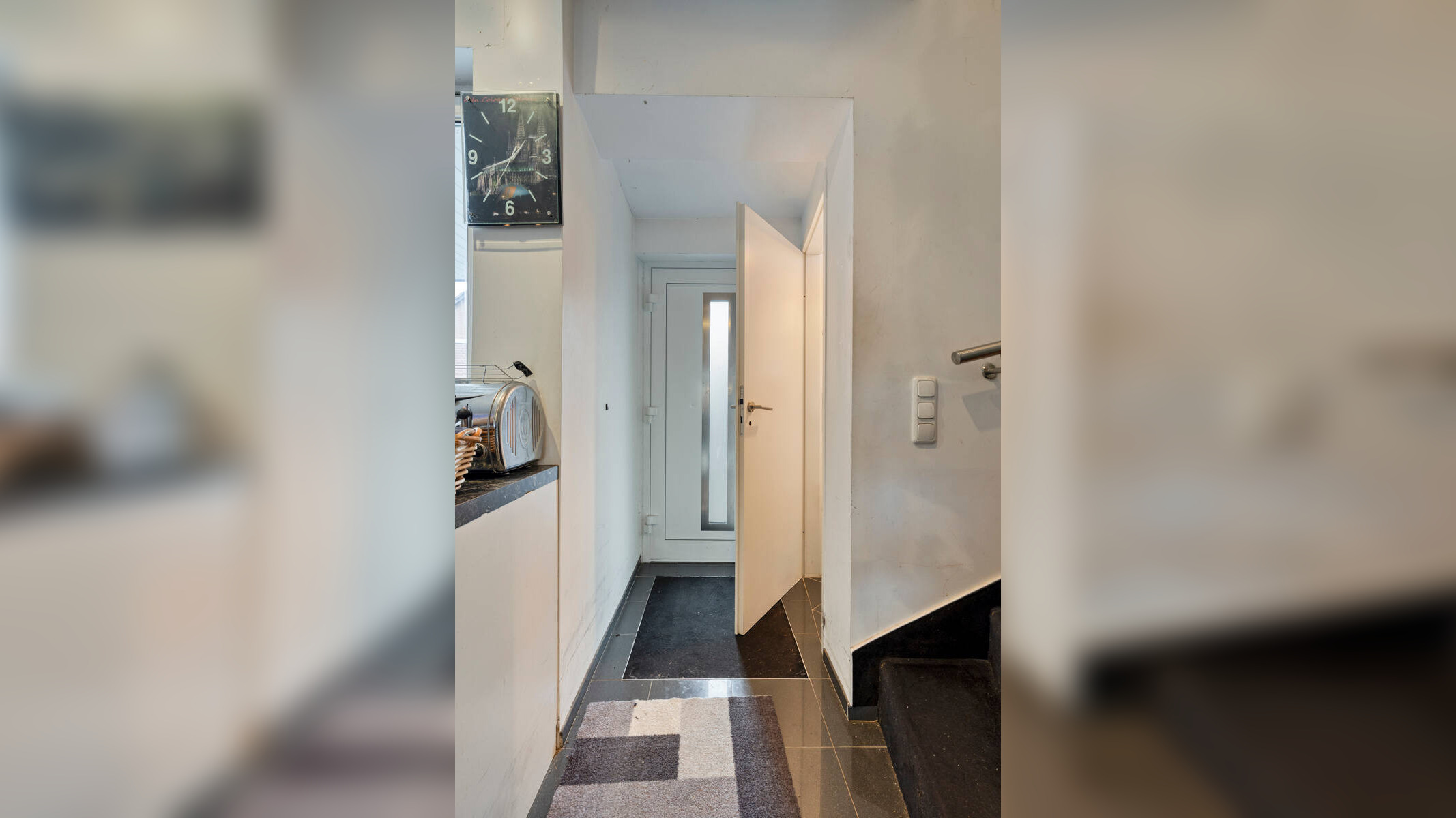 Modernisiertes Reihenmittelhaus mit Pool im Gaten und angenehmem Wohnumfeld, 50374 Erftstadt