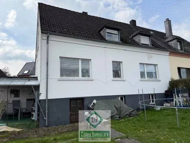 Einfamilien-Reihenendhaus in zentraler Lage mit unverbaubarem Fernblick und Garage in Prüm, 54595 Prüm