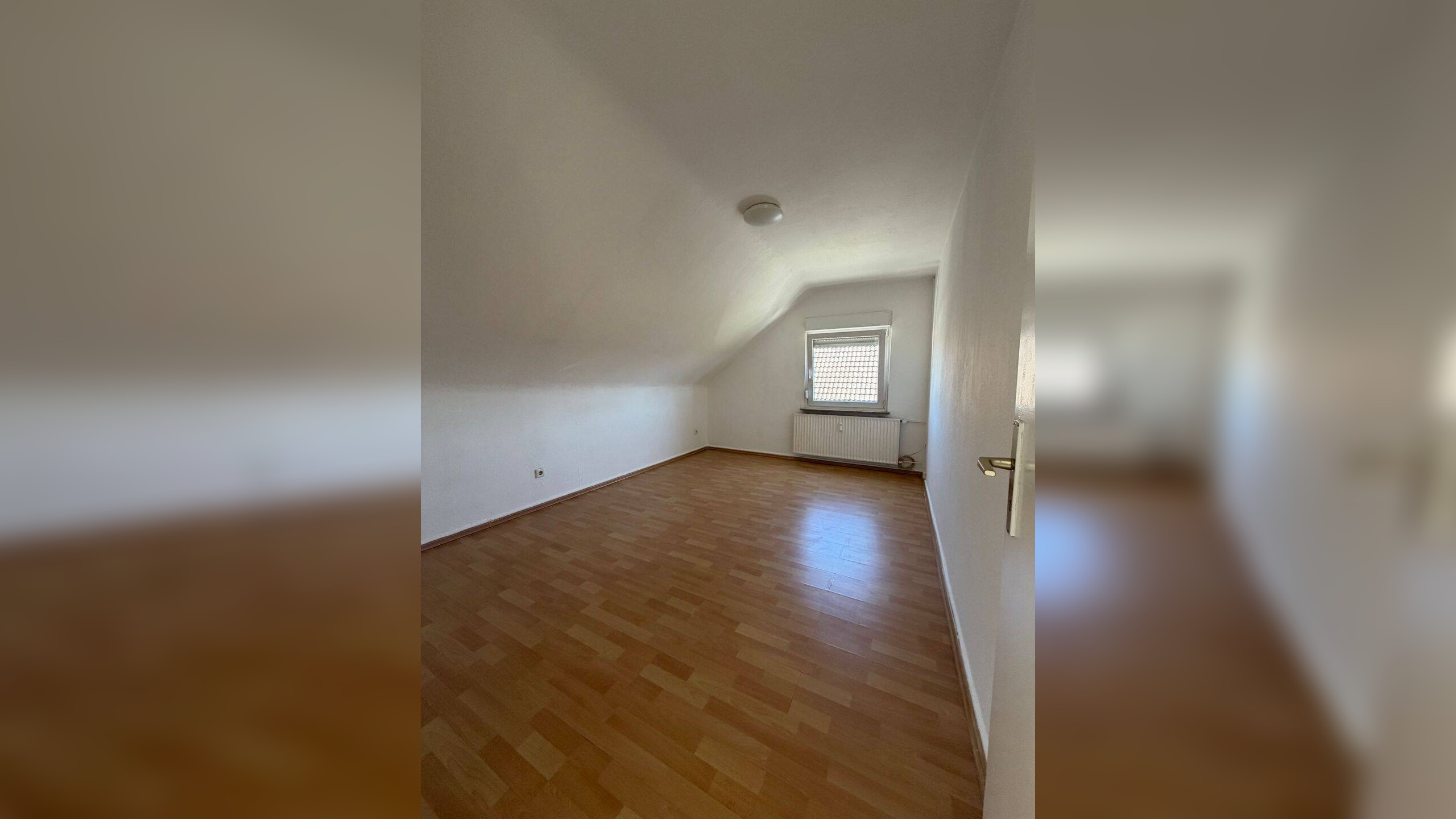 Helle 2- Zimmer DG-Wohnung in ruhiger, guter Wohnlage in Hamm-Lohauserholz, 59067 Hamm