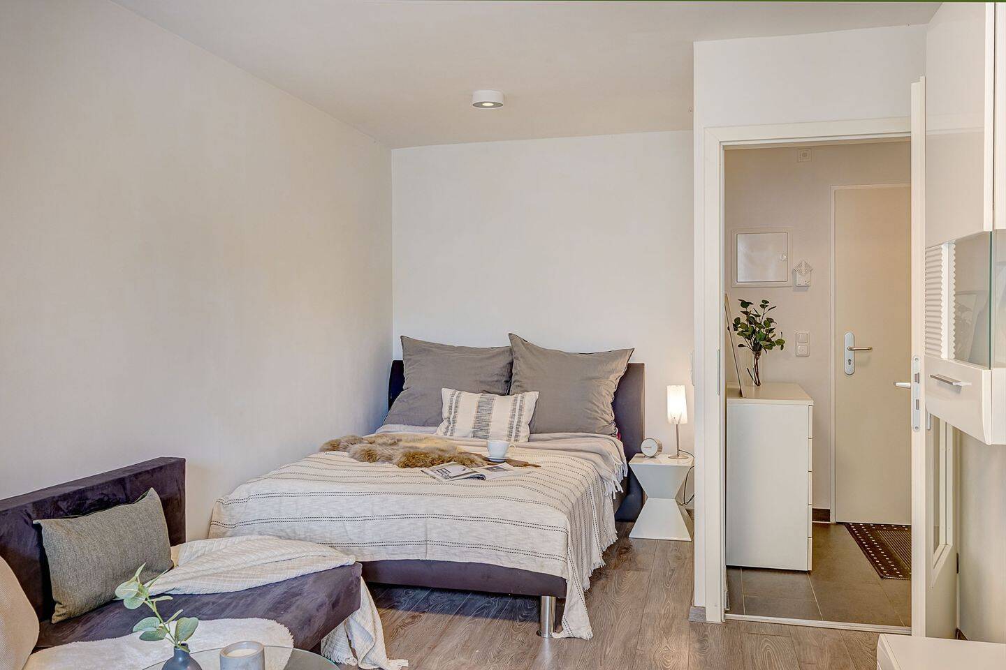 Ramersdorf: 1-Zimmer Apartment zum ruhigen begrünten Innenhof – frei – 81549 München – Vorschaubild 3