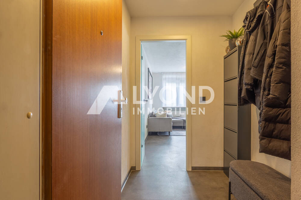 Kernsanierte Dachgeschosswohnung mit Südostbalkon, Aufzug und Stellplatz in Untertürkheim