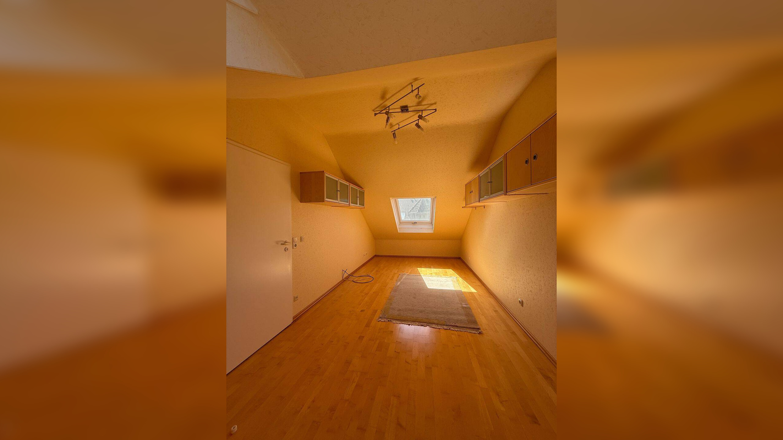 **Gepflegte 3-ZKB-Dachgeschosswohnung in ruhiger Wohnlage mit EBK** – 63486 Bruchköbel – Vorschaubild 4