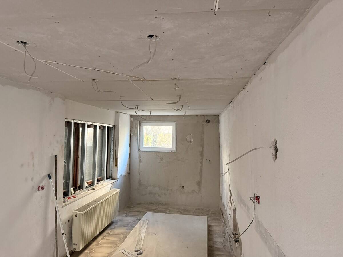 Handwerkertraum: Entkerntes Haus mit neuer Technik in ruhiger Lage von Silberg!, 35232 Dautphetal