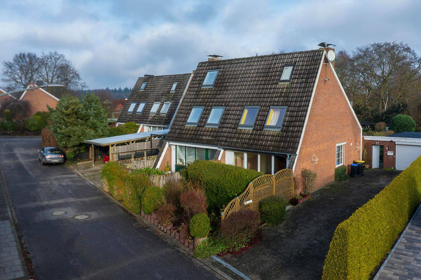 ANGEBOTSVERFAHREN – Charmante DHH, toller Garten, neue Gas-Therme, Garage und Keller in Ostseenähe, 23684 Scharbeutz