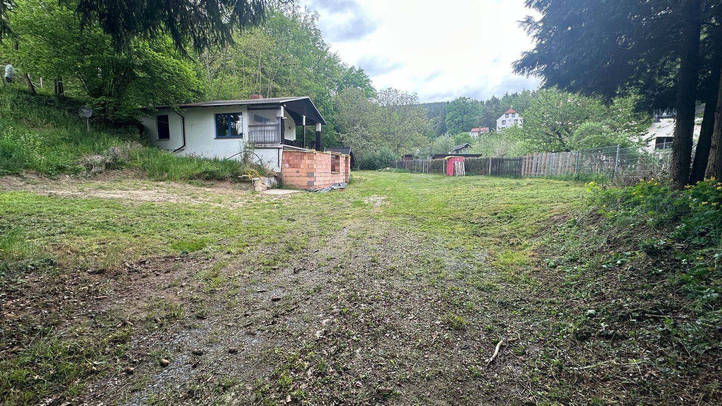 Erholungsgrundstück mit Bungalow im Rohbau im grünen Gürtel, 7318 Saalfeld/Saale
