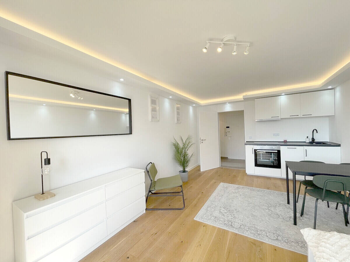 Neue möbelierte 1 Zi.-Whg. mit West-Balkon und EBK direkt an der „Macherei“ in Berg am Laim – München – Vorschaubild 3