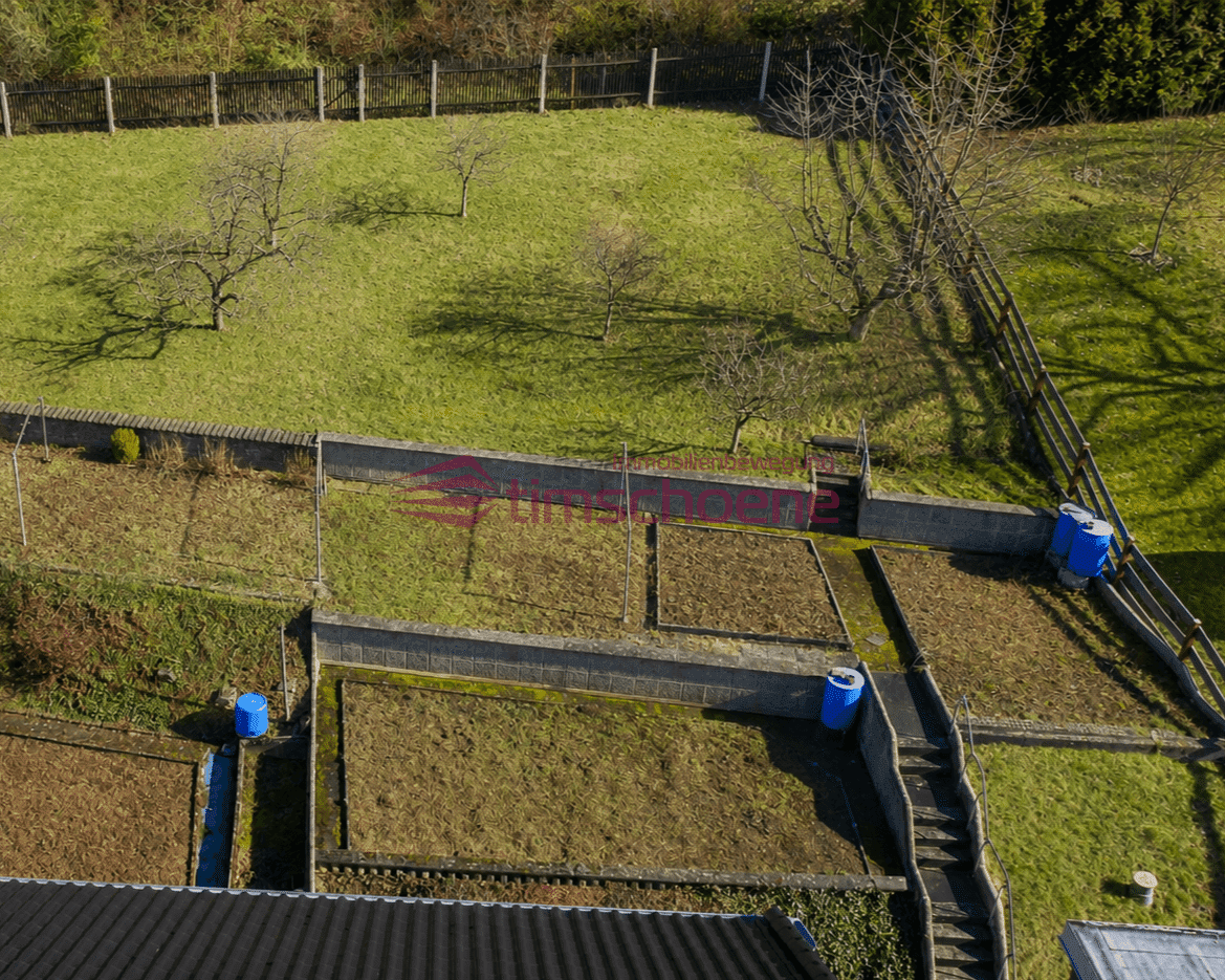 Exklusive Aussichtslage in Meiningen – Doppelhaushälfte mit Garage und angenehmen Wohngefühl, 98617 Meiningen